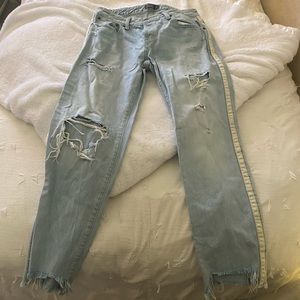 Abercrombie jeans, boy friend fit, mid rise
